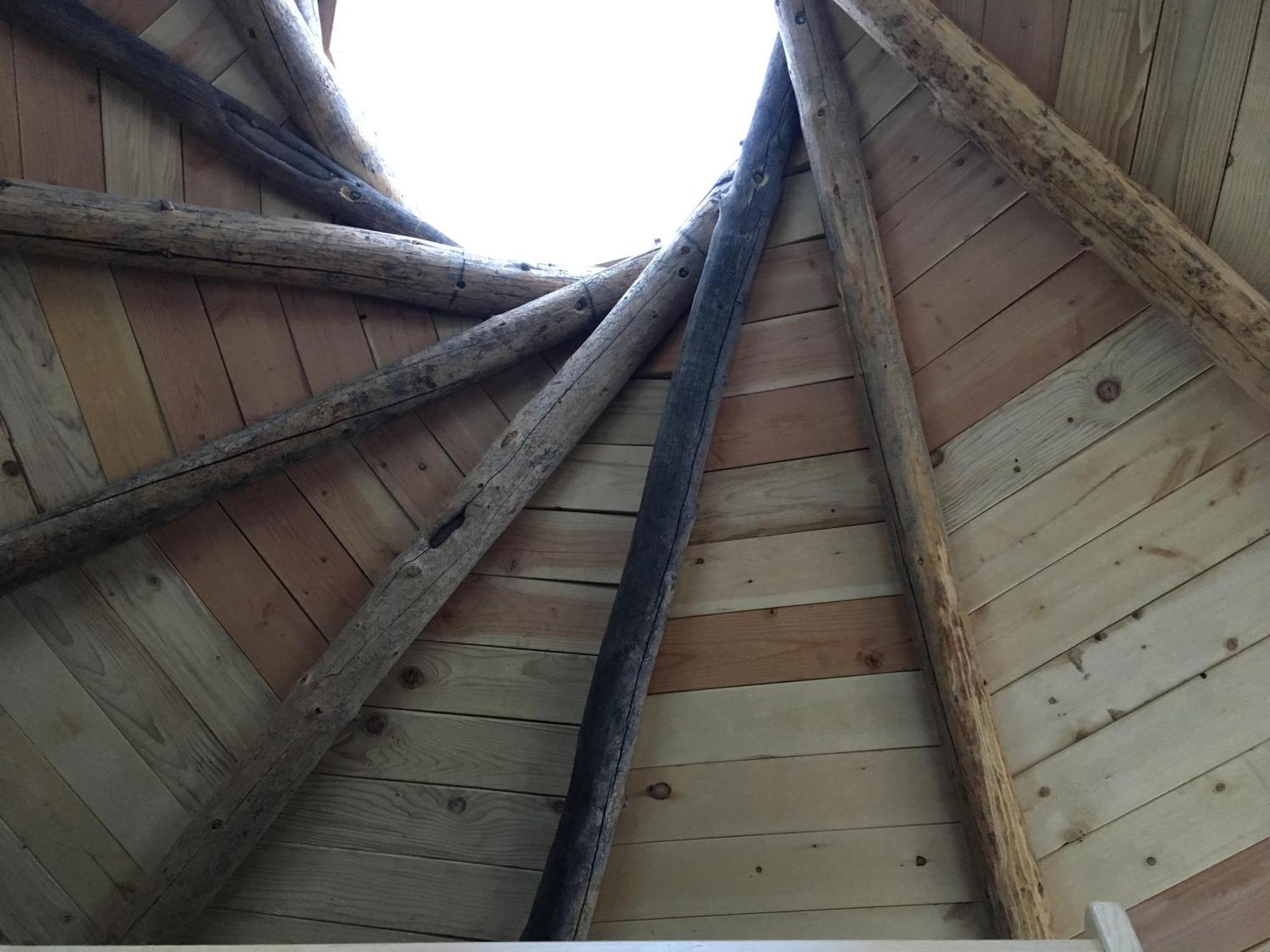 Red-Tail Roundhouse At 22 West Cabins And Recreation Hebron Exterior photo